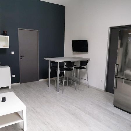 Apartamento Le Chai Castelnau-de-Guers Exterior foto
