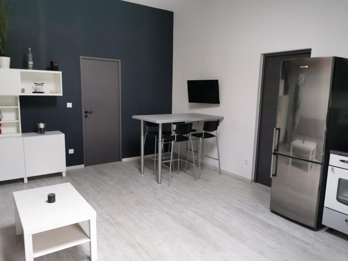 Apartamento Le Chai Castelnau-de-Guers Exterior foto